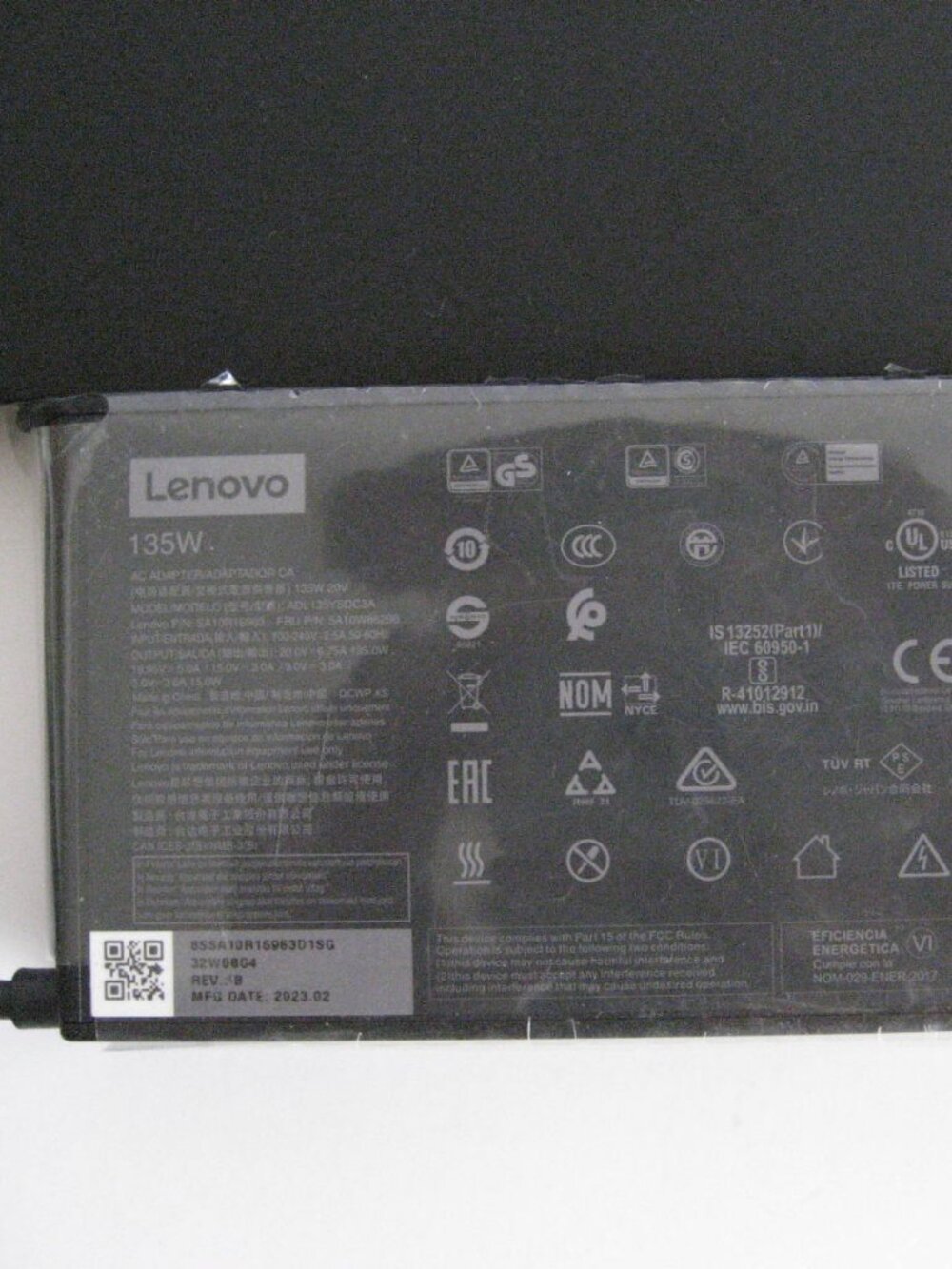 Lenovo ThinkPad X1 Carbon Gen 11 14", 1TB SSD 32GB, i7 13th Gen, Touch w/Charger - Picture 10 of 13